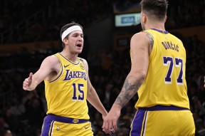 关于冲刺阶段广州队备战欧篮联集结日洛杉矶湖人备战NBA总决赛，连对手都承认：凯恩在美国队比赛中失利的信息